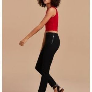 Wilfred Henrius Pant in Admiral, Aritzia